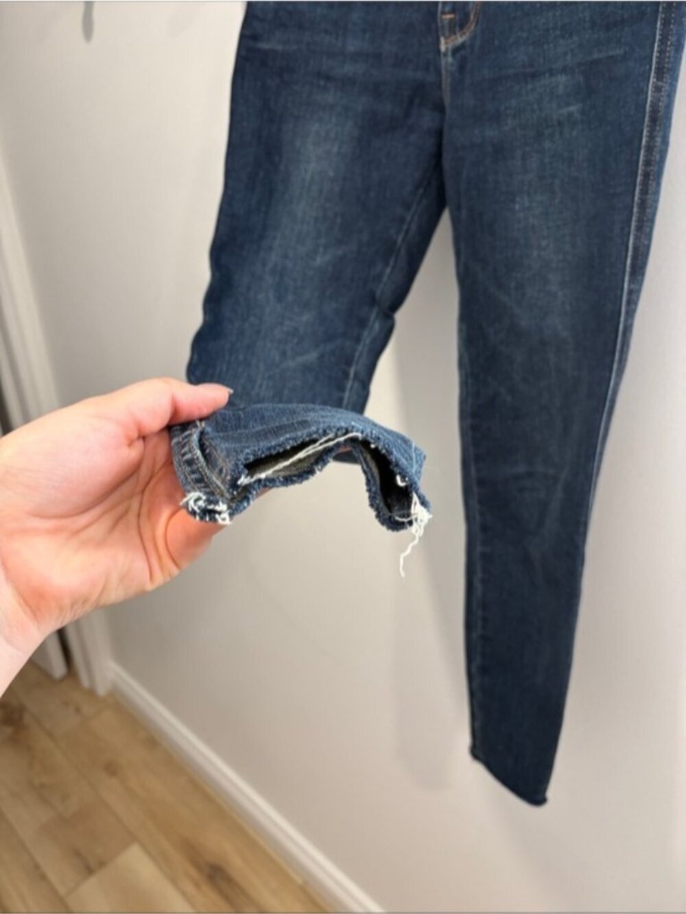 MOTHER JEANS- INSIDER ANKLE FREY - Picture 4 of 9